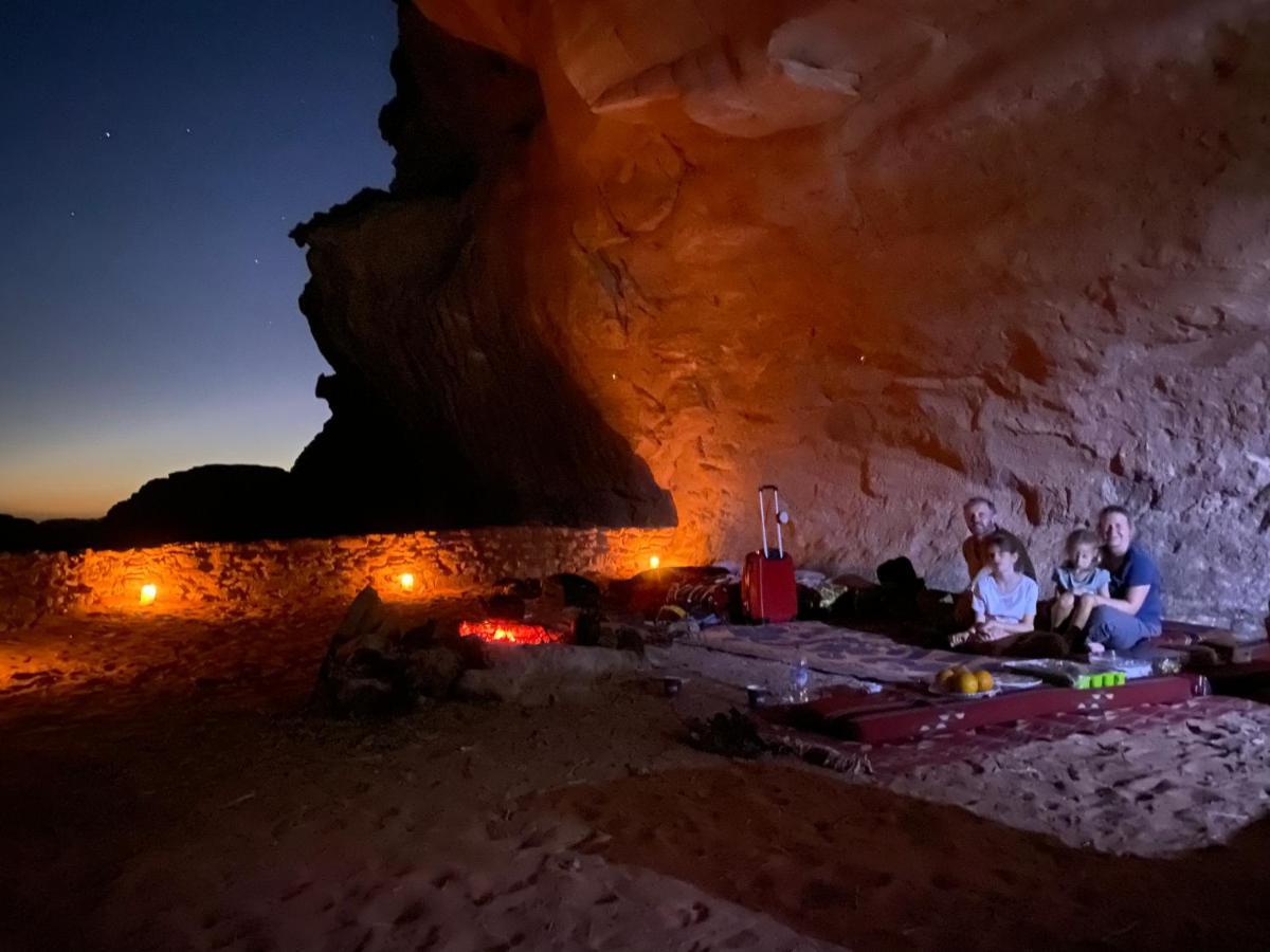 Wadi Rum Sky Tours & Camp Екстериор снимка