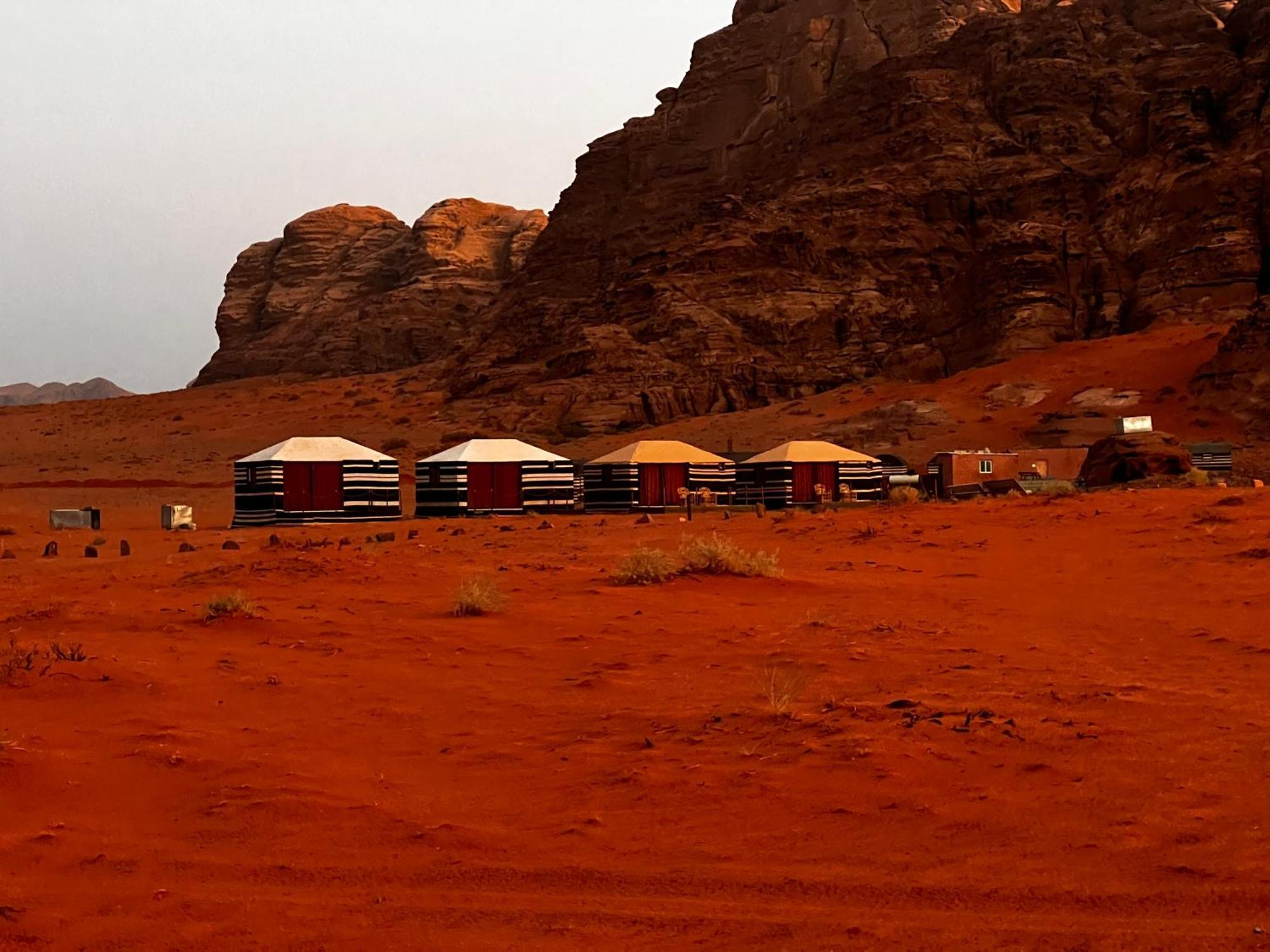 Wadi Rum Sky Tours & Camp Екстериор снимка