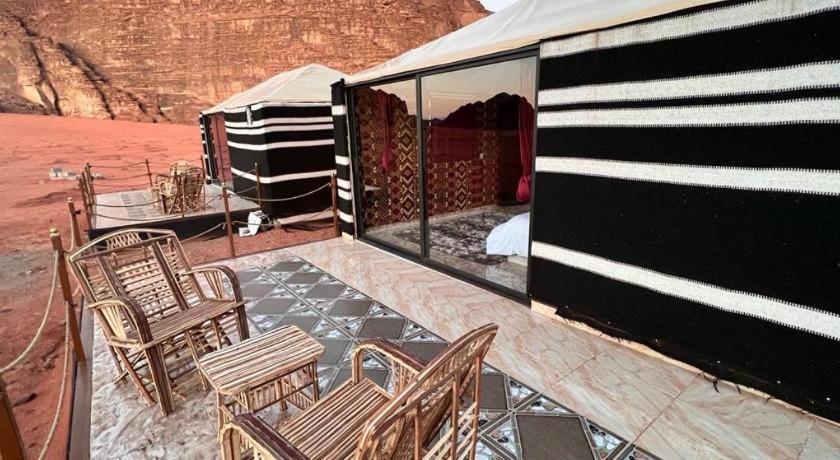 Wadi Rum Sky Tours & Camp Екстериор снимка